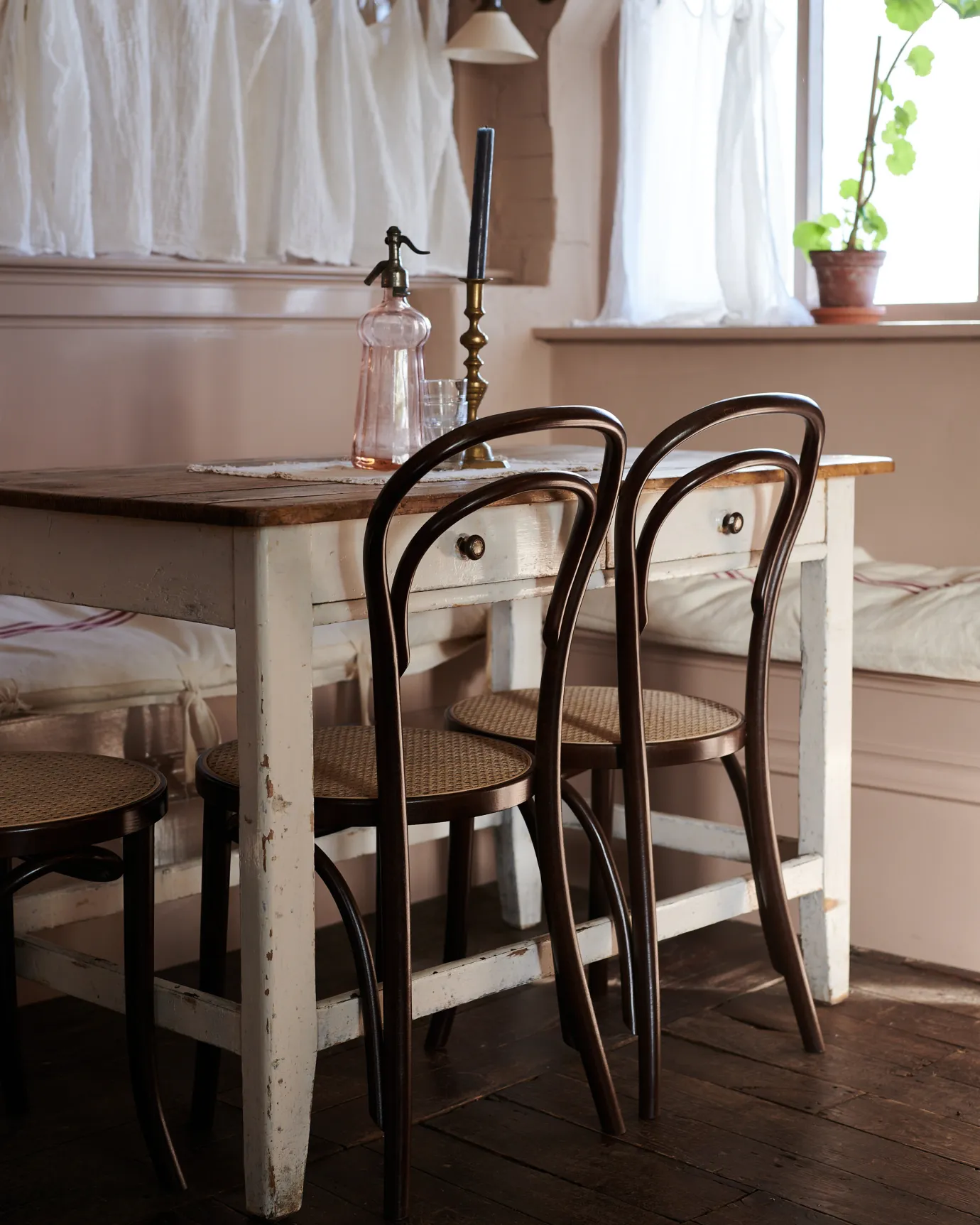 The Bentwood Café Chair | deVOL Kitchens